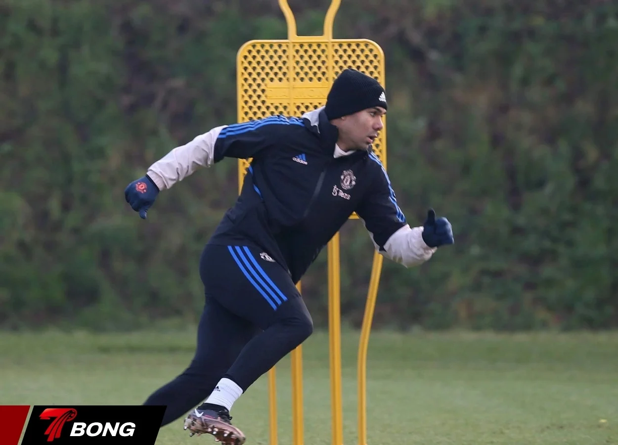 Casemiro trở lại tập luyện cùng đội