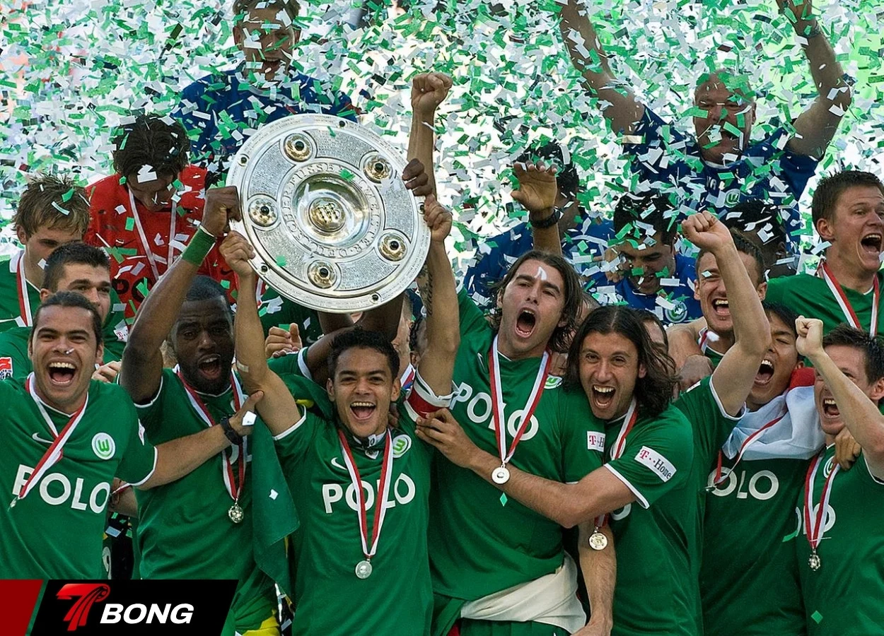 Wolfsburg từ vinh quang vô địch đến xuống hạng