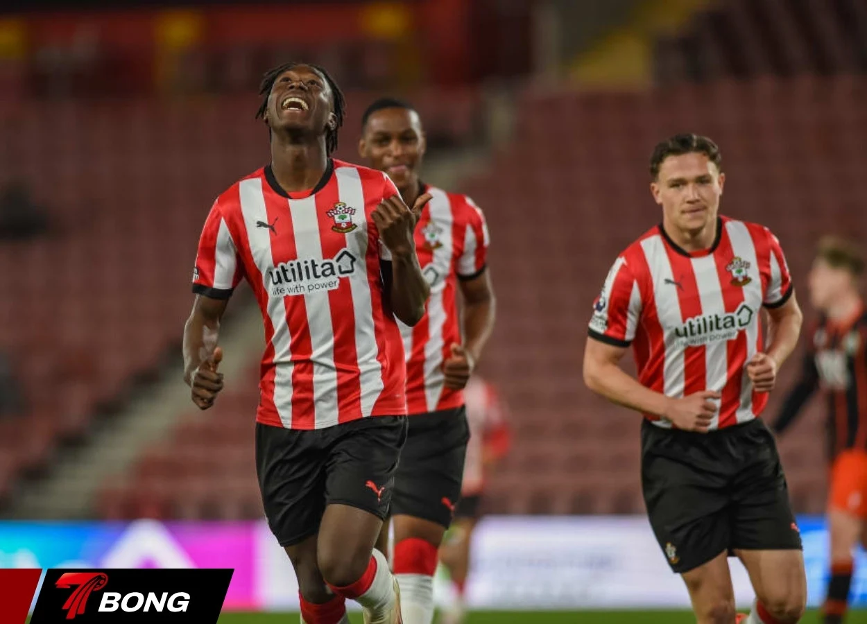 Cú thoát hiểm ngoạn mục của Southampton