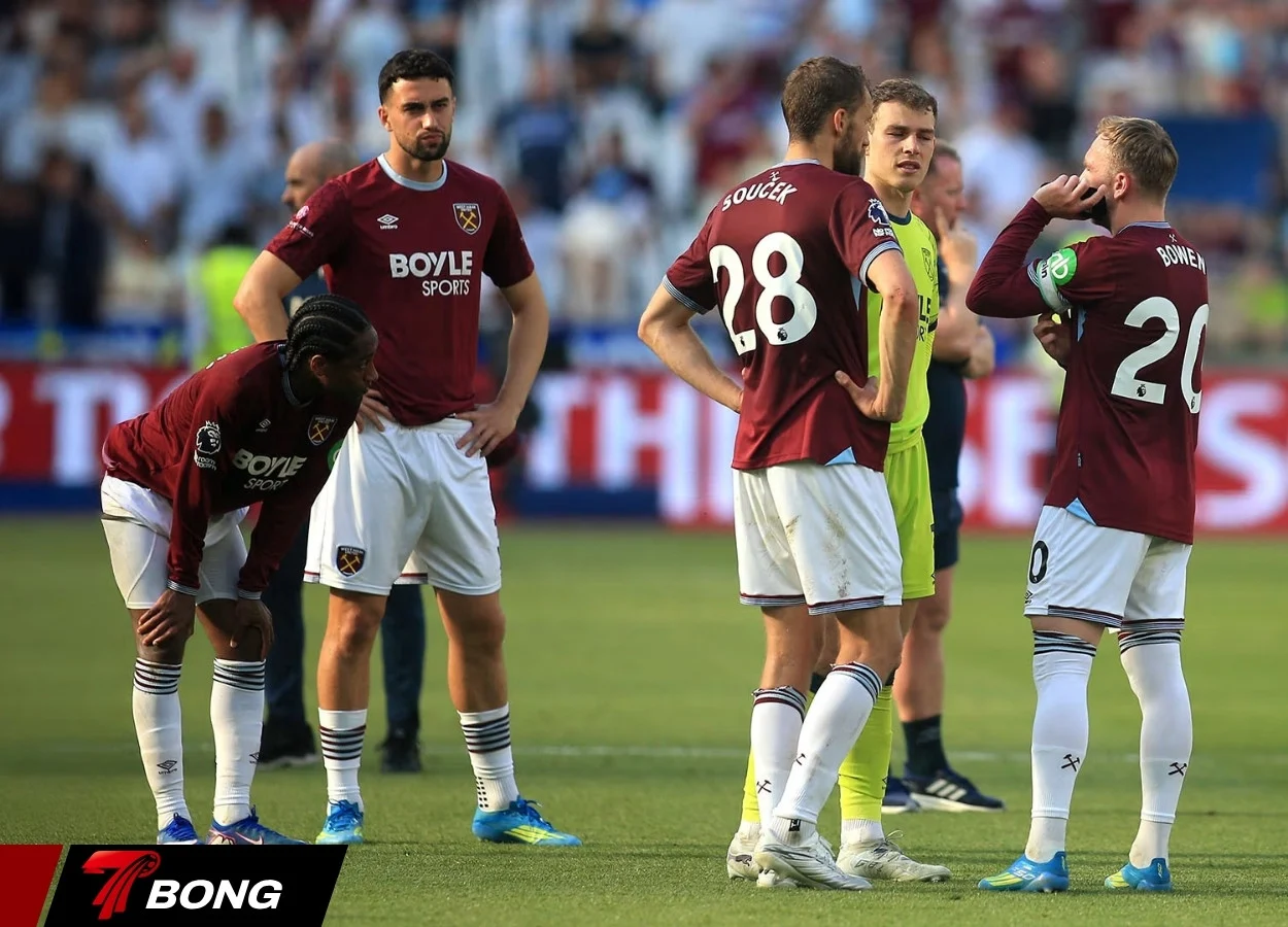 Các fan West Ham thất vọng sau trận đấu