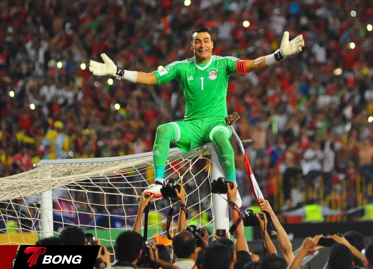 Essam El-Hadary, người gác đền 45 tuổi đi vào lịch sử