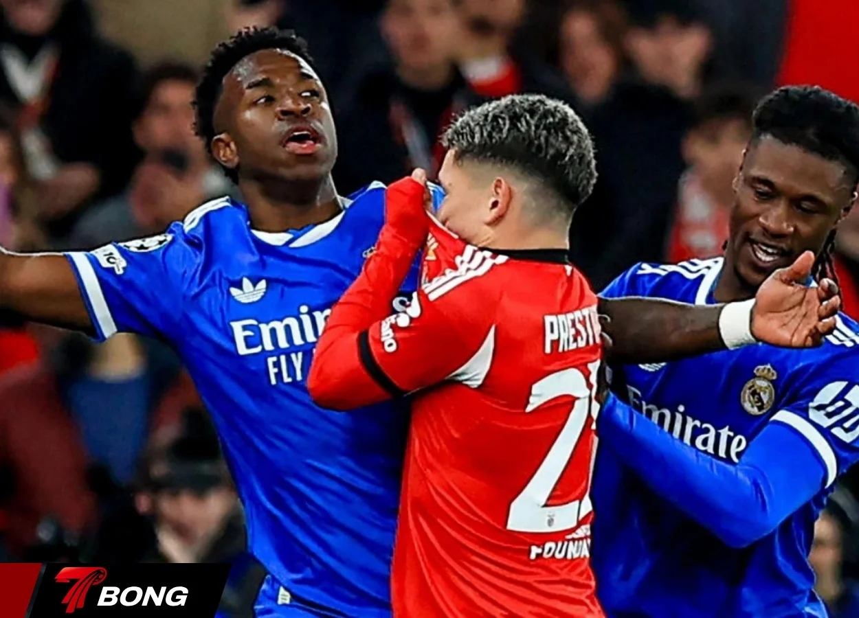 FIFA nghiêm cấm che miệng khi tranh luận căng thẳng