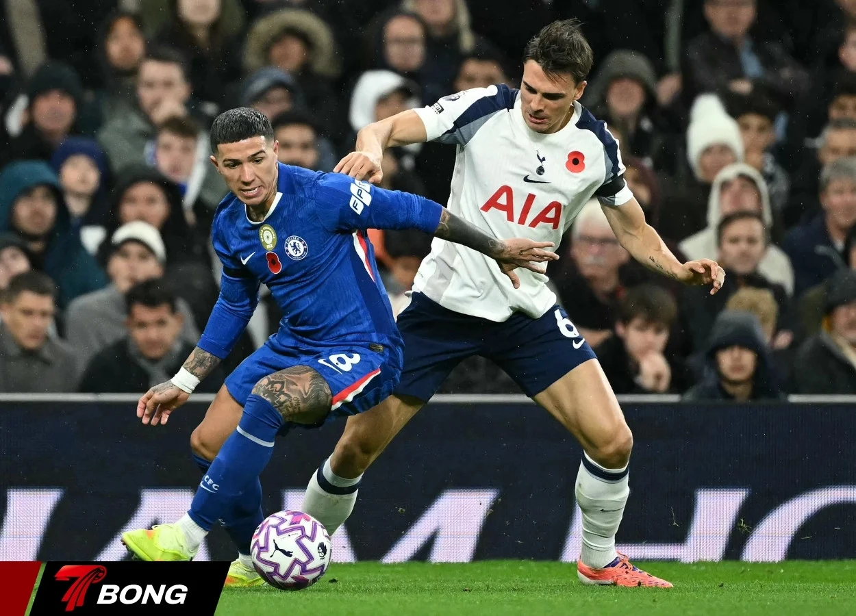 Hai thế giới trước trận derby London