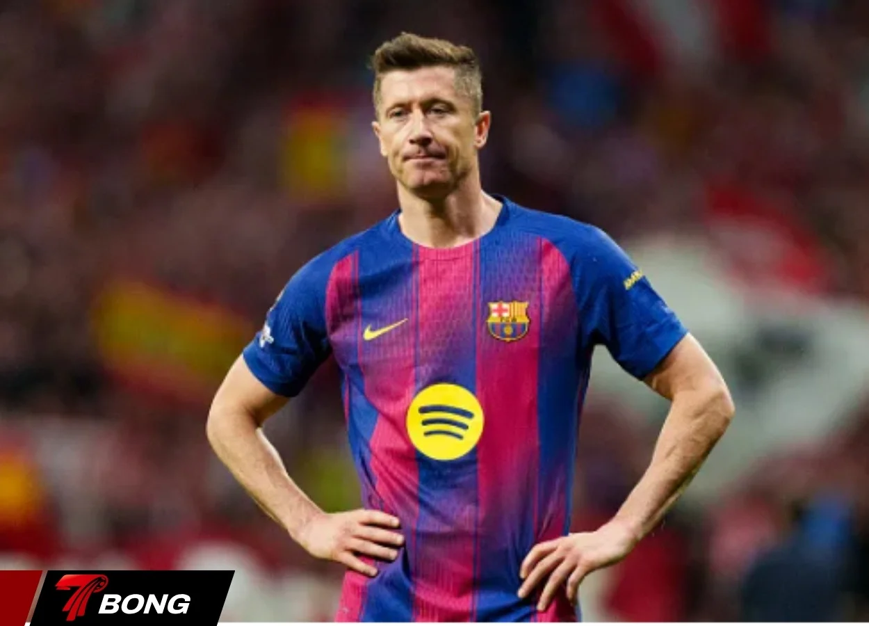 Lewandowski chia tay Barcelona sau 4 mùa giải