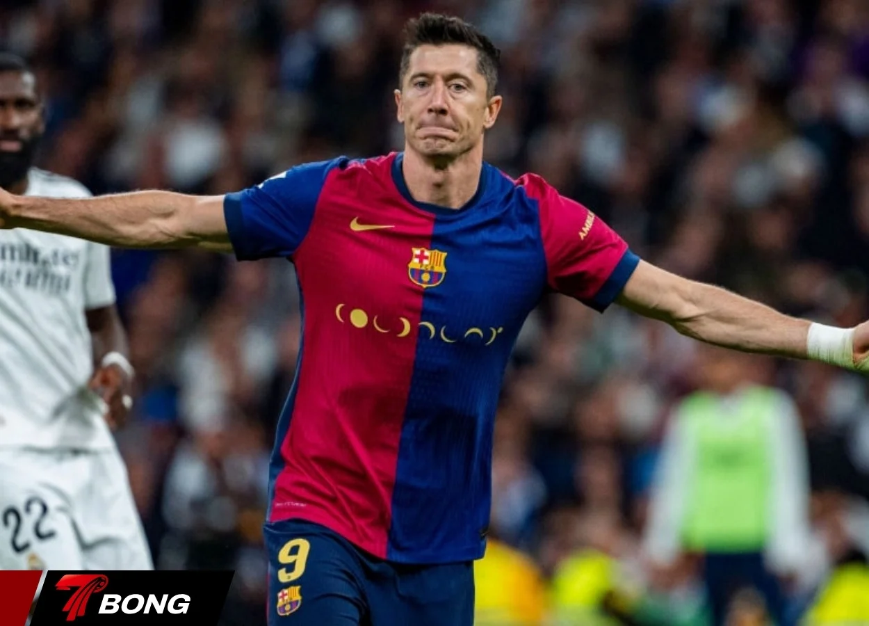 Lewandowski ghi 119 bàn cho Barcelona qua 4 mùa