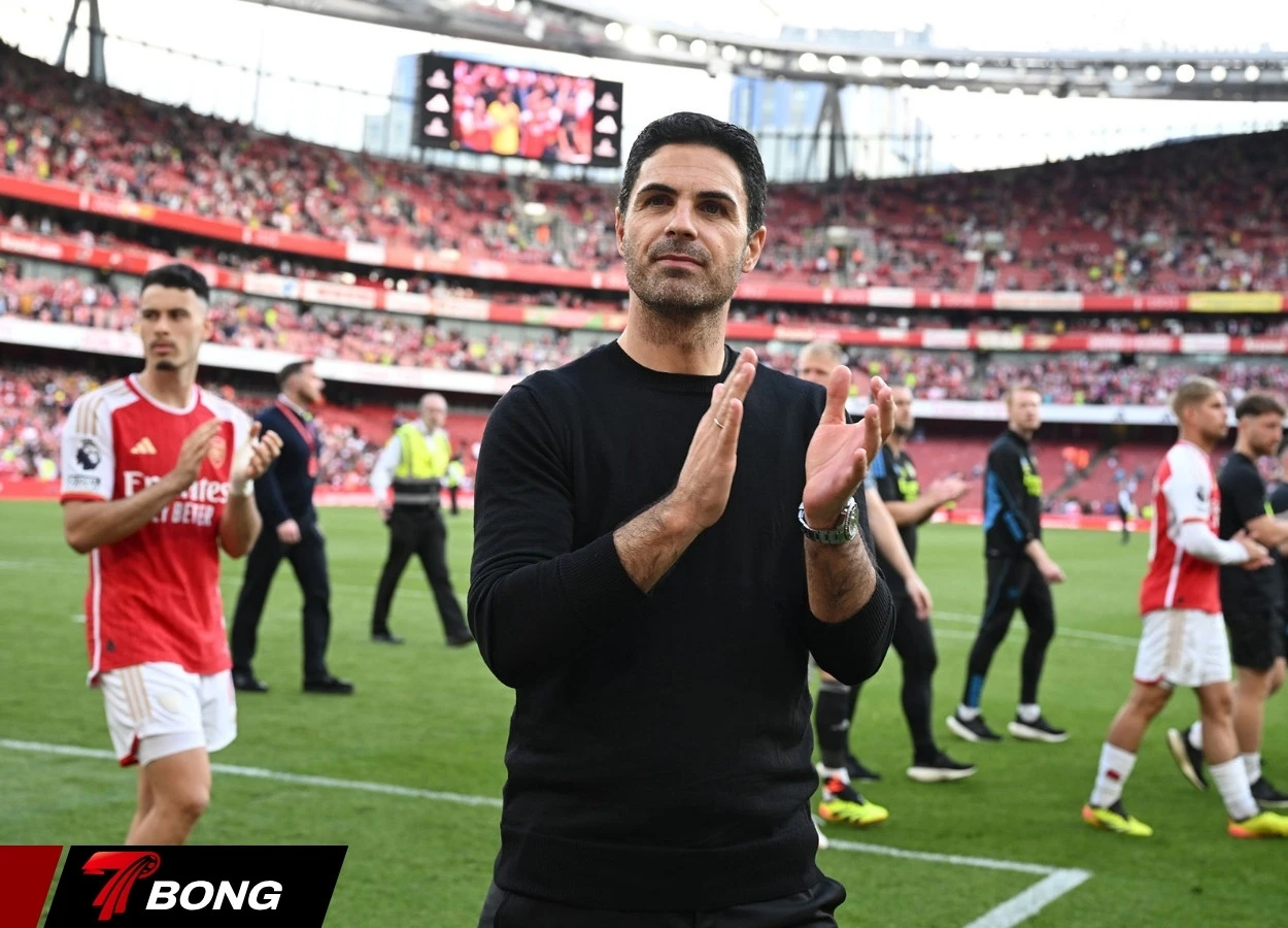 Mikel Arteta chỉ đạo Arsenal vô địch Ngoại hạng Anh