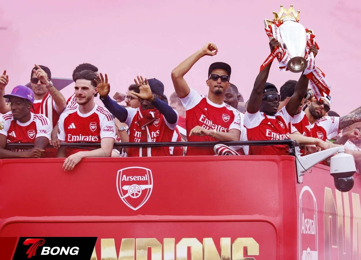 Niềm vui vô địch Premier League của Arsenal sau 22 năm