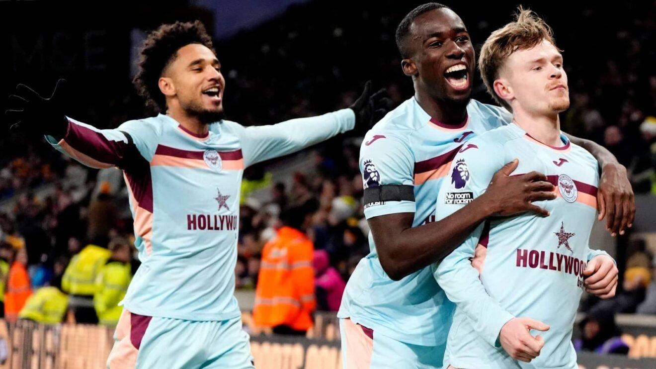 Liverpool chi 115 triệu bảng giải quyết khủng hoảng cánh phải