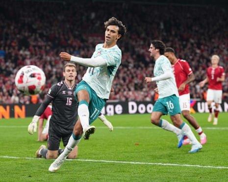 Bồ Đào Nha thắng Đan Mạch 4-2 ngày vắng Ronaldo