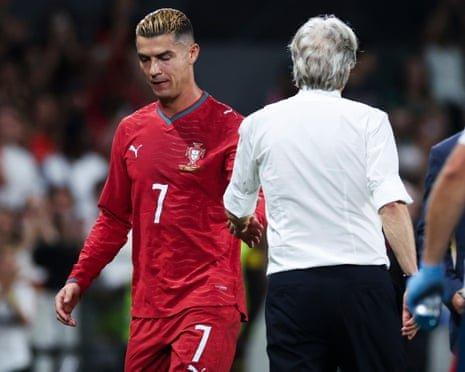 Nội bộ Bồ Đào Nha dậy sóng vì Cristiano Ronaldo