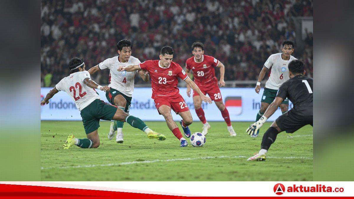 Hành trình kịch tính vào chung kết của hai thế lực