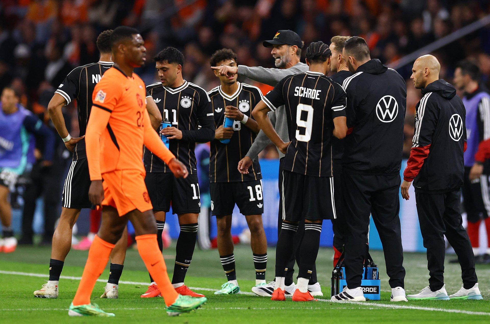 Tuyển Đức khủng hoảng lực lượng ngày Klopp ra mắt