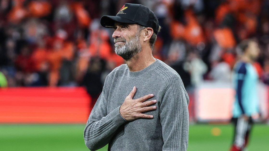 Màn ra mắt sân nhà đáng quên và bài toán khó cho Jurgen Klopp