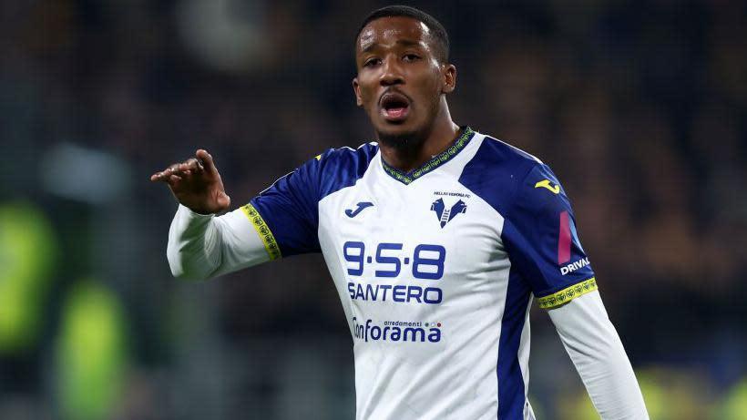 Wolves chiêu mộ 'cầu thủ nhanh nhất Serie A' Tchatchoua