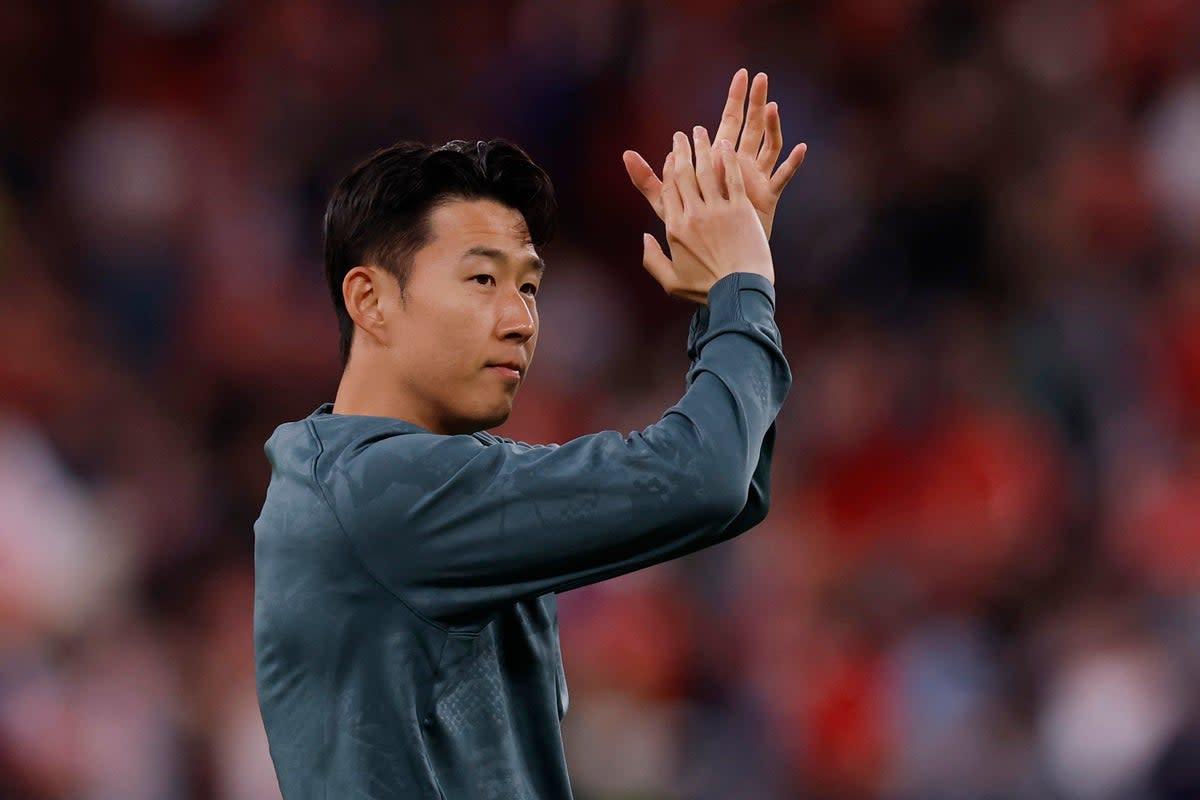 Vì sao đội trưởng Son Heung Min của Tottenham phải ngồi dự bị ở trận chung kết Europa League? Vì sao đội trưởng Son Heung Min của Tottenham phải ngồi dự bị ở trận chung kết Europa League?
