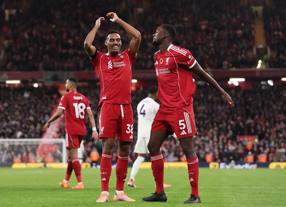 Salah và Gravenberch đạt điểm 8 | Đánh giá cầu thủ Liverpool trong chiến thắng chắc chắn trước Aston Villa
