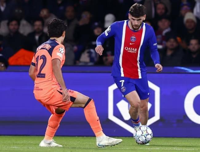 Khủng hoảng hàng thủ Barcelona: Xavi Espart chấn thương nặng