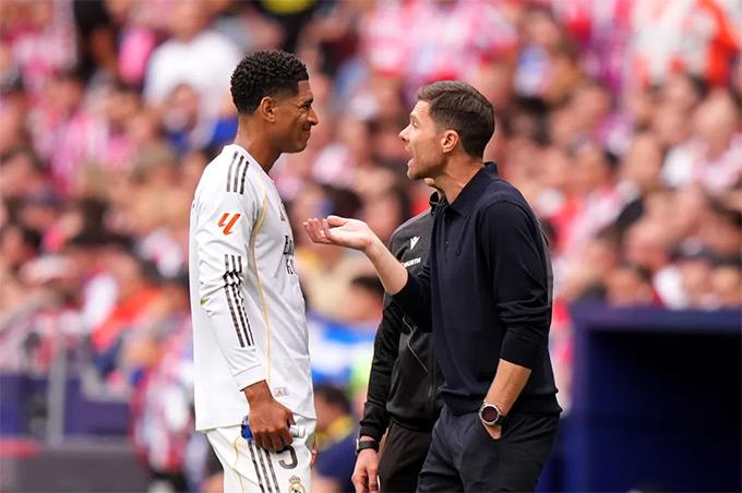 Fan Real thất vọng với Xabi Alonso sau trận derby thua Atletico