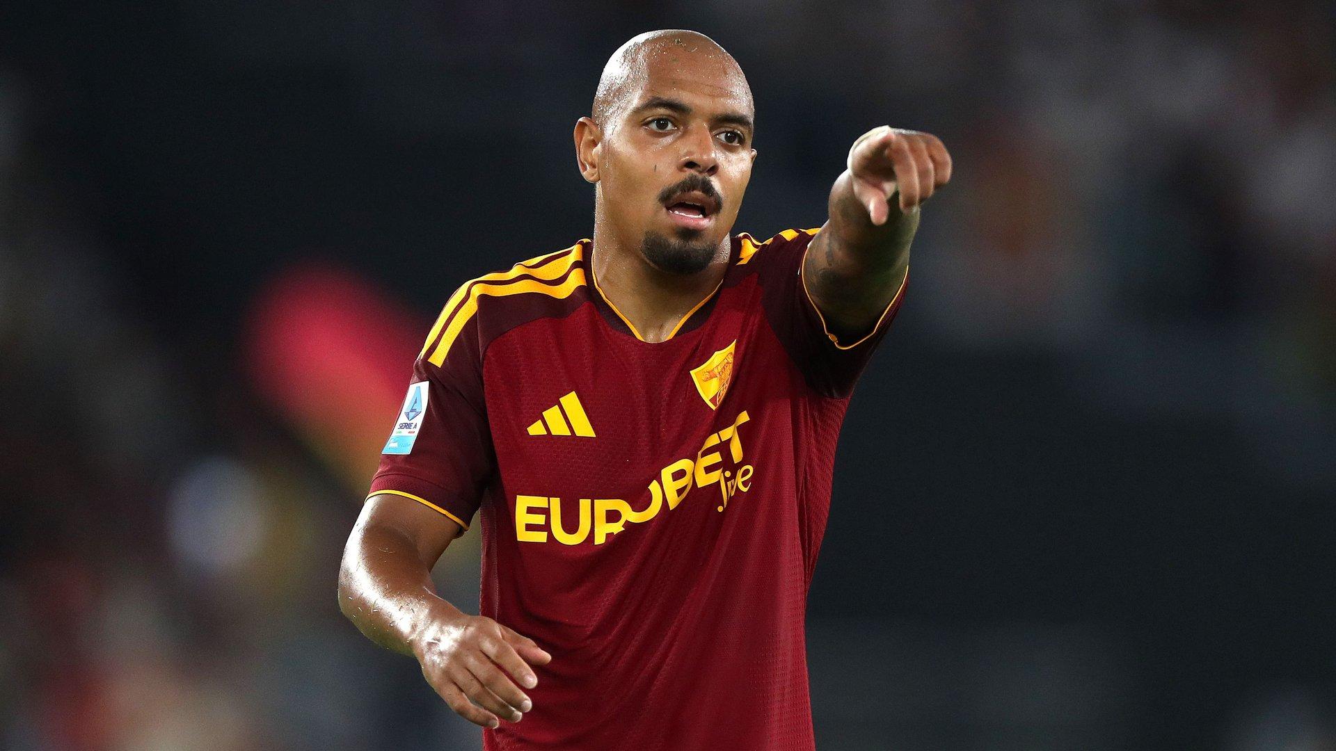 AS Roma đấu Como: Malen thăng hoa và biến động đội hình