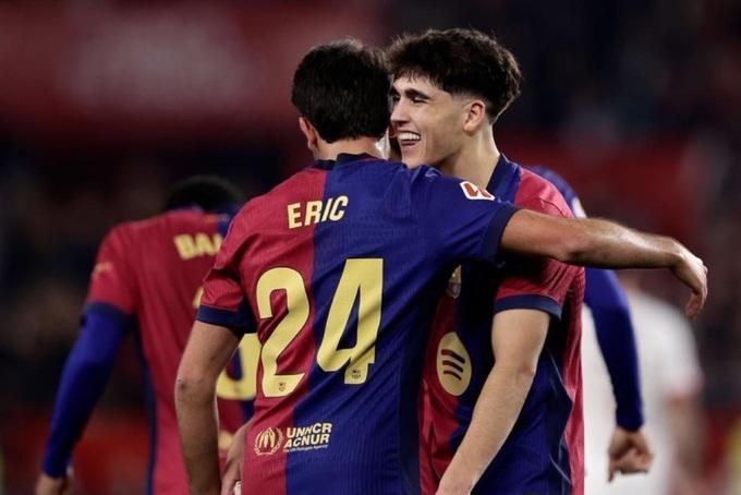 Barca thay đổi chiến thuật, thử nghiệm hệ thống 4 trung vệ