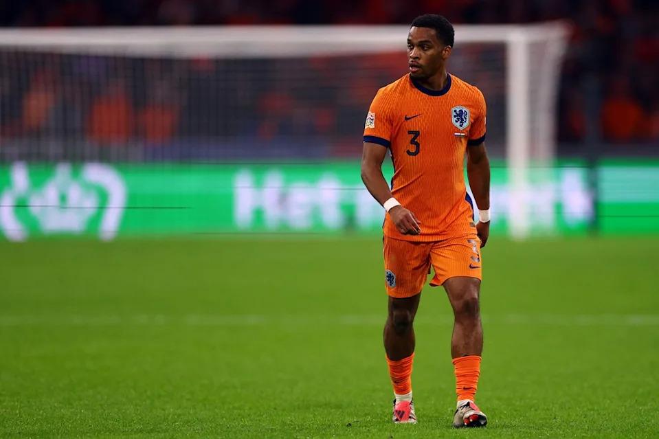 Hậu vệ Arsenal suýt ghi bàn trong chiến thắng then chốt vòng loại World Cup