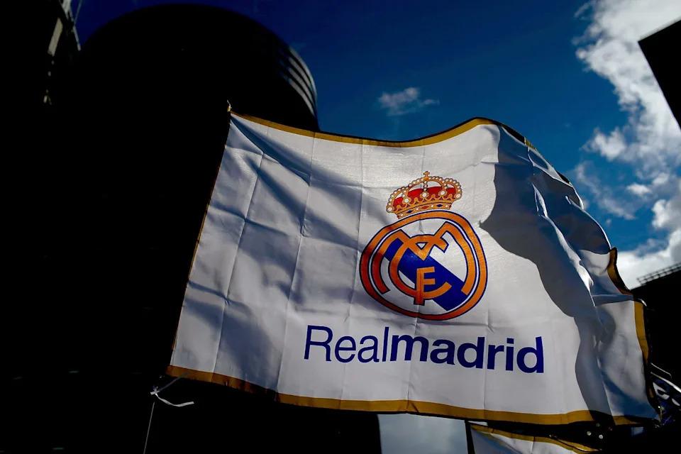 Real Madrid nhắm đến mục tiêu 18 tuổi của Man United làm người thay thế tiềm năng cho đội trưởng – báo cáo