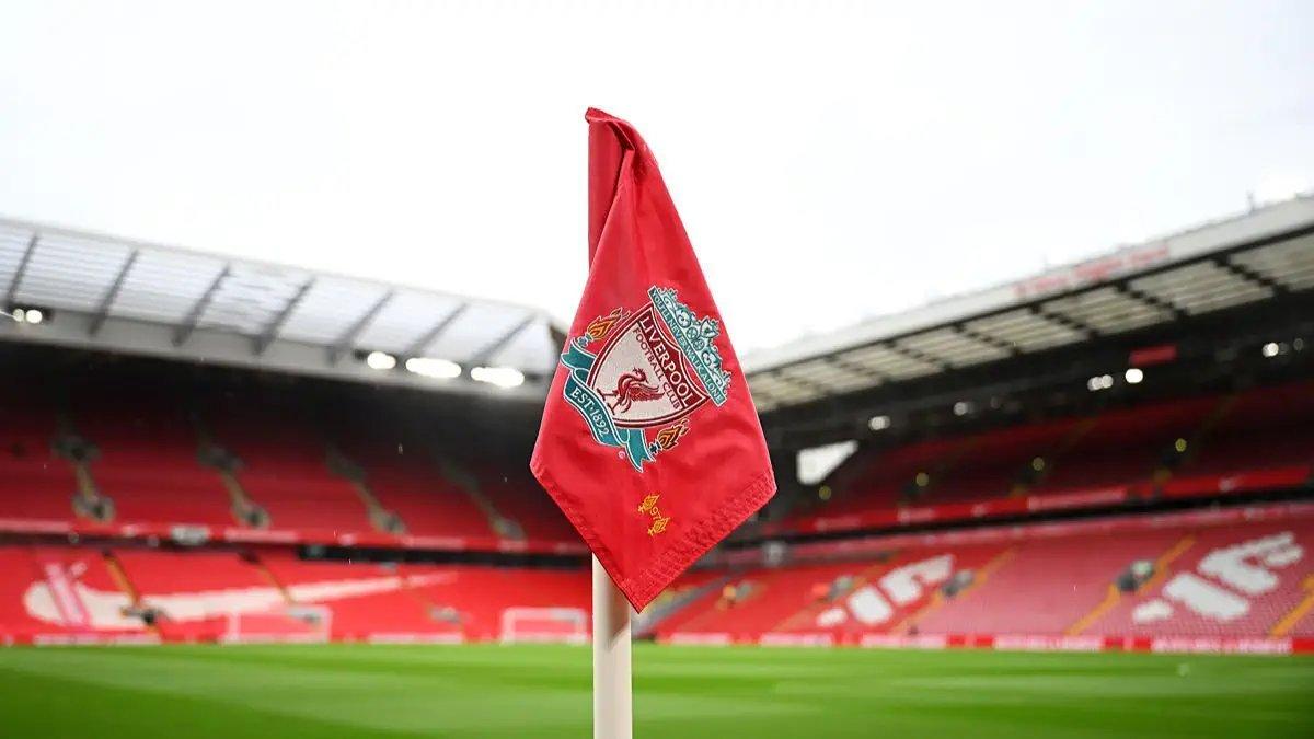 Juventus quyết tâm chiêu mộ trung vệ Liverpool