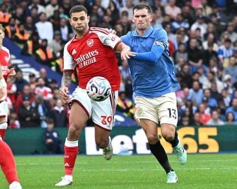 Gabriel Martinelli rời Arsenal sang Al-Hilal với giá 60 triệu bảng