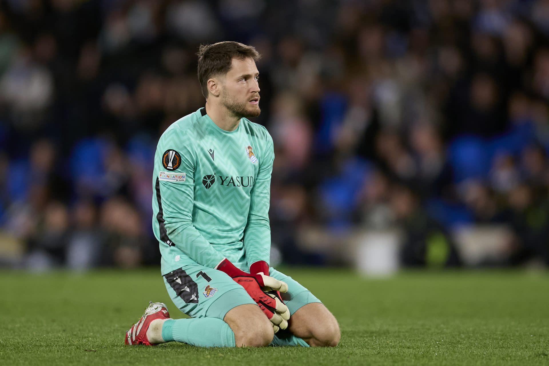 Thủ môn kỳ cựu Real Sociedad lên tiếng về sự quan tâm của Barcelona – ‘Họ không phải là những người duy nhất…’
