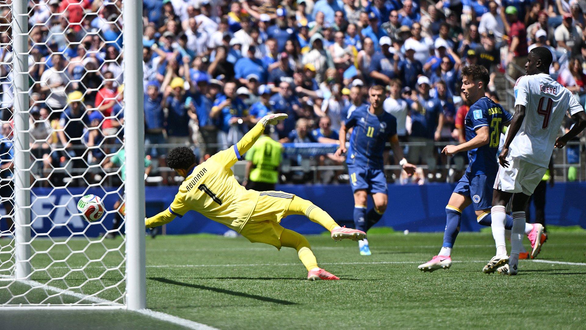 Bước ngoặt penalty và khoảnh khắc quyết định của Ivan Bašić