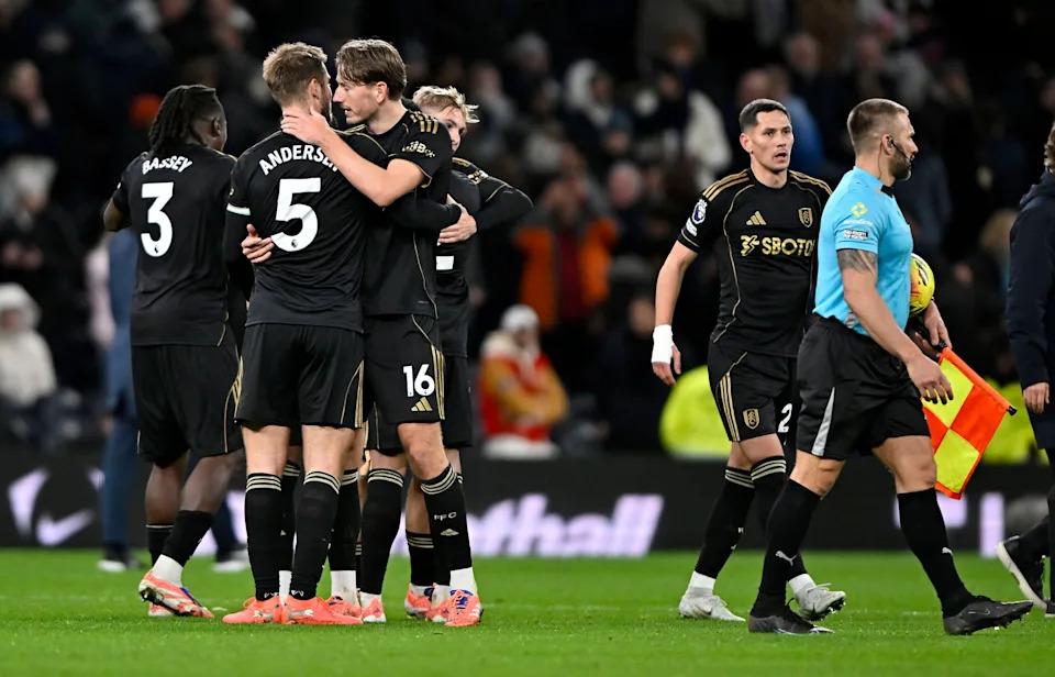 Khởi Đầu Nhanh Chóng Của Fulham Khiến Tottenham Lộ Điểm Yếu Trong Thất Bại Đắt Giá Trên Sân Nhà