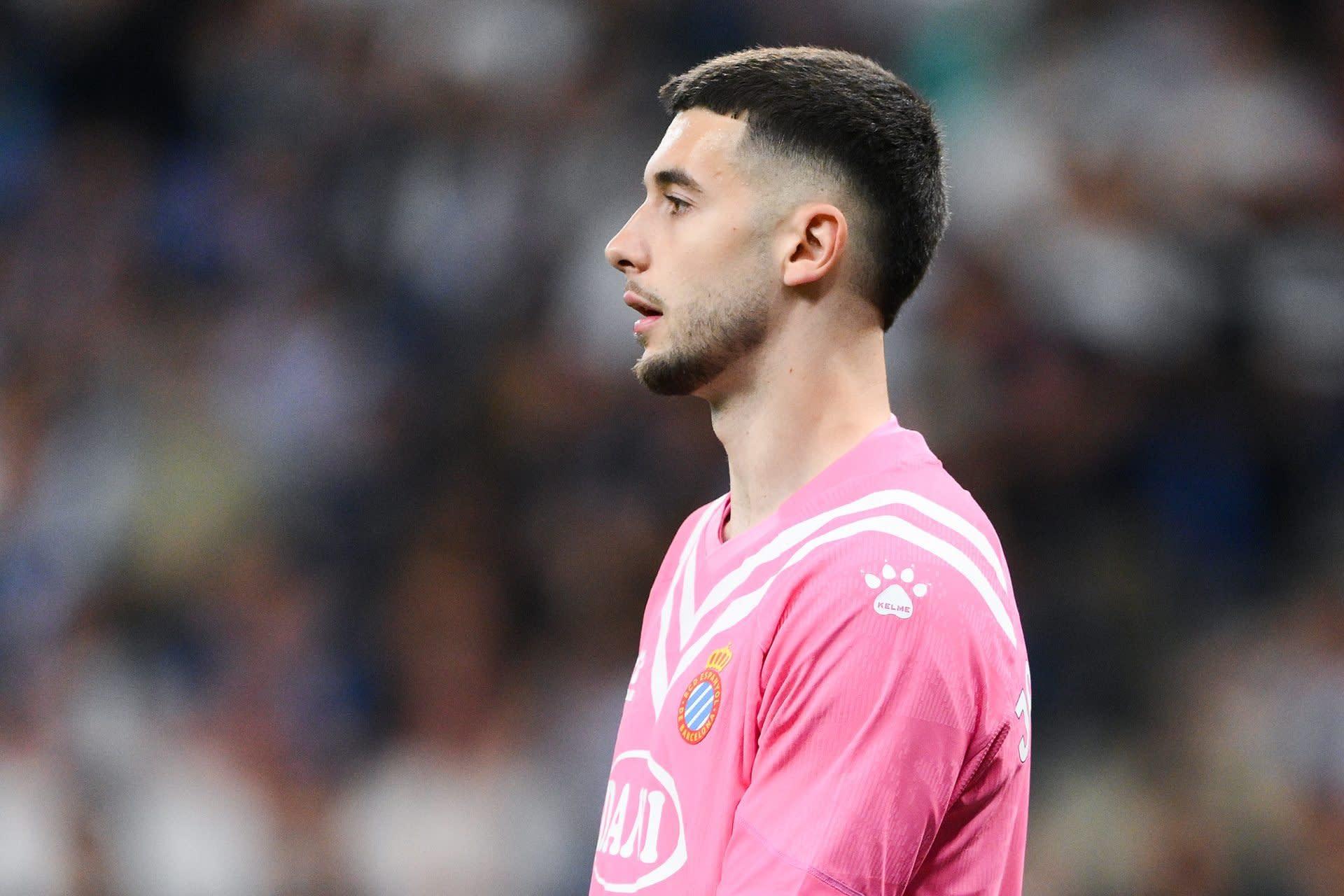 Real Madrid gửi tín hiệu rõ ràng đến mục tiêu hàng đầu thay thế Courtois: 'Hãy nói chuyện với chúng tôi trước khi quyết định'