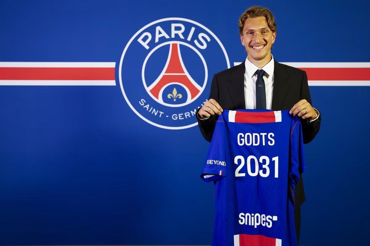 PSG vượt mặt Arsenal chiêu mộ thành công thần đồng Mika Godts