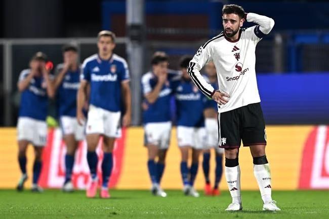 Cơn địa chấn Como và vực sâu khủng hoảng của Manchester United