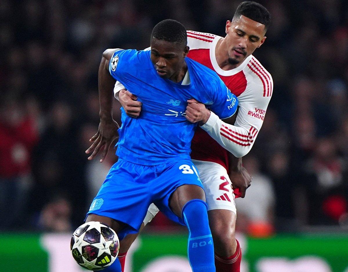 Kofane hoãn gia hạn Leverkusen: Arsenal và MU vào cuộc