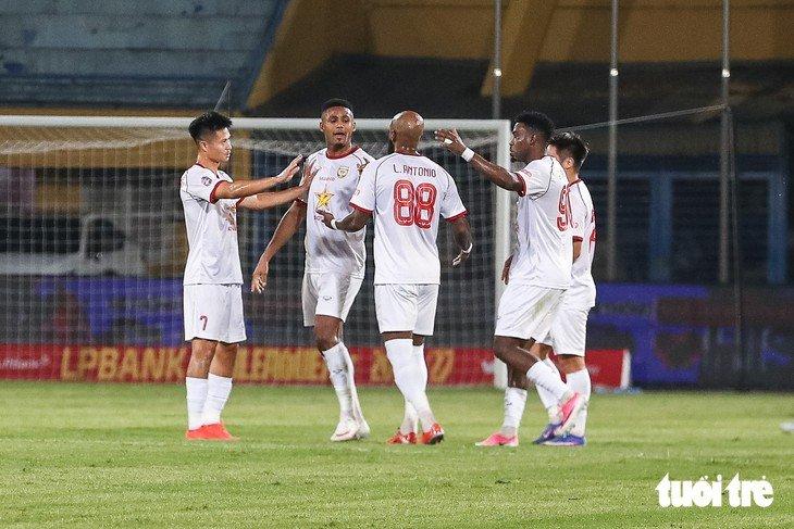 Cú sốc lớn cho Nam Định: Mất 'khẩu đại pháo' gánh vác V-League
