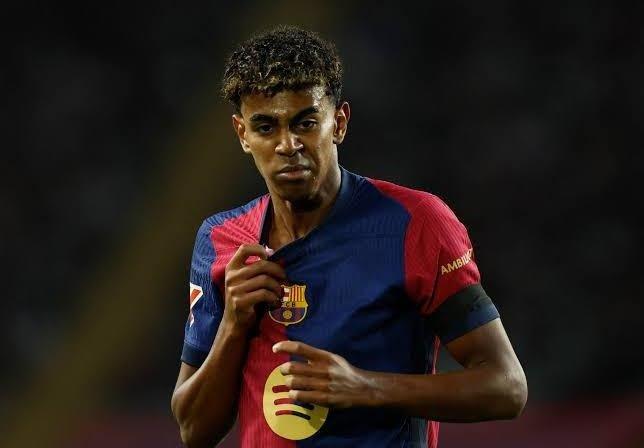 Barca hoãn tăng lương cho Yamal vì chạm trần tài chính