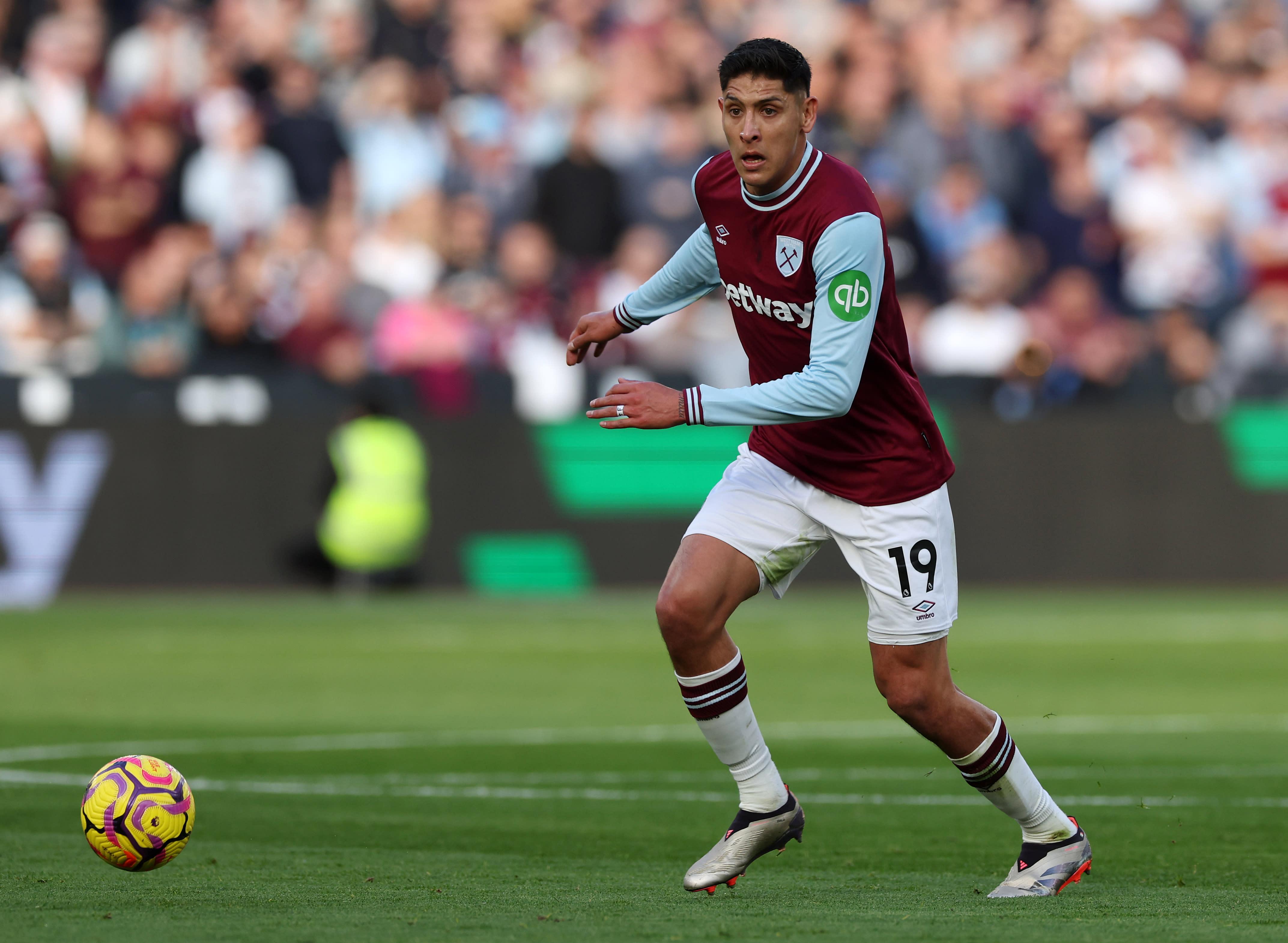 🚨 TIN SỐC: Tiền vệ West Ham hoàn tất chuyển nhượng dạng cho mượn tới Fenerbahçe