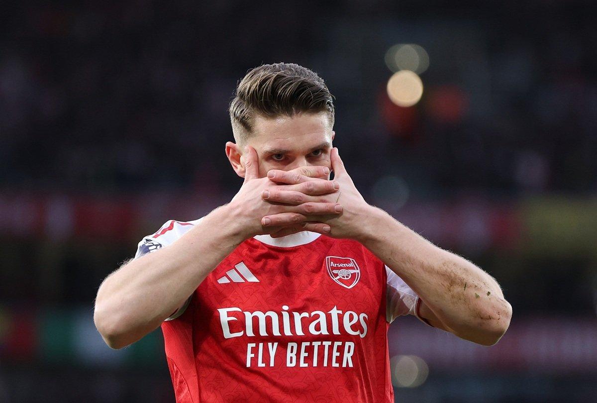 Giroud giải nghệ và cú hích Gyokeres của Arsenal