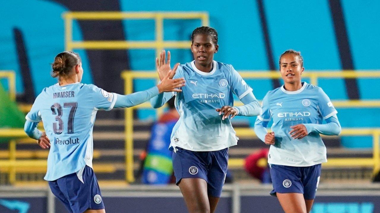 Man City chia điểm Real Madrid giữa tâm bão tài chính