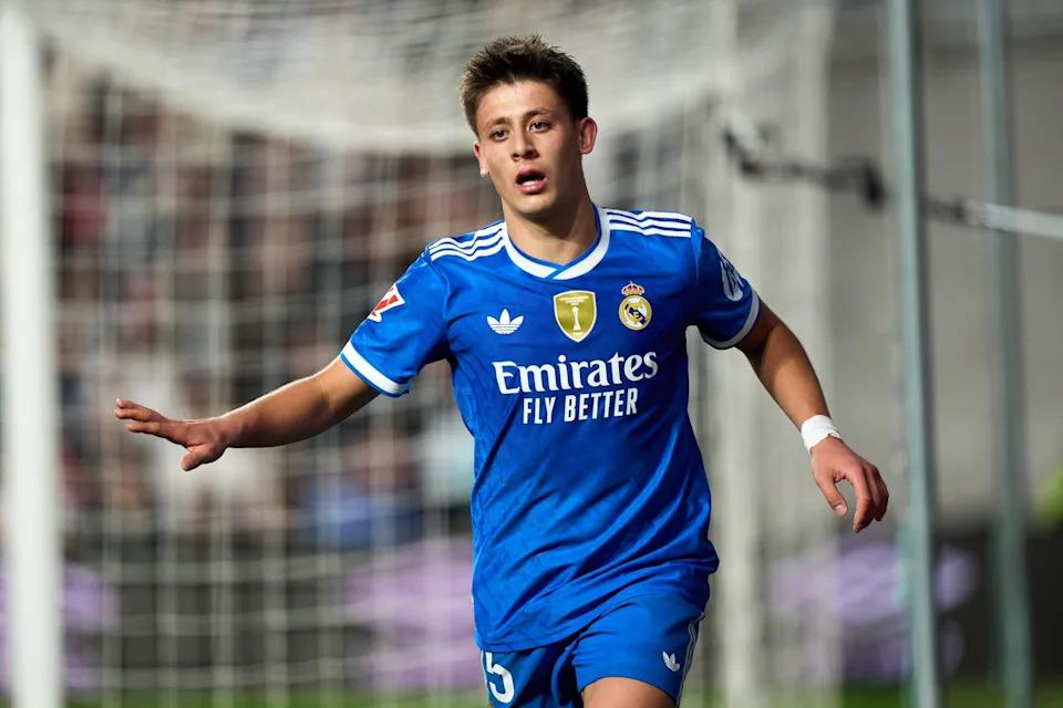 Tin nóng: Man City sẵn sàng đề xuất 100 triệu euro khi Pep Guardiola thúc đẩy mạnh mẽ cho ngôi sao đột phá của Real Madrid