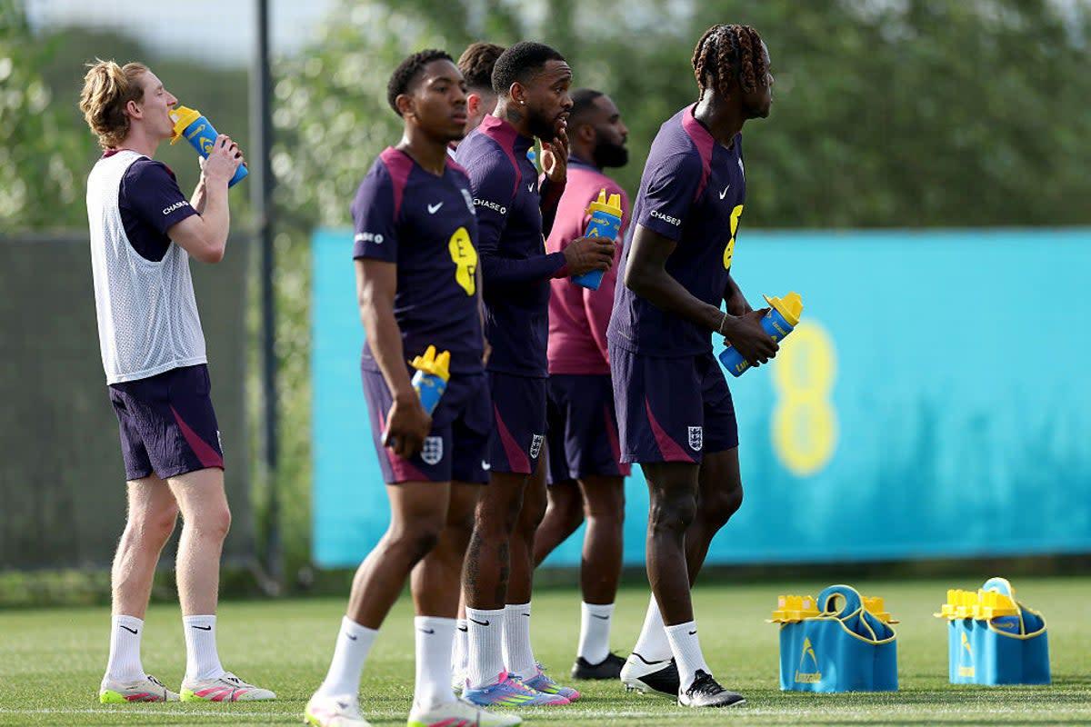 Đội tuyển Anh tập trong lều sưởi chuẩn bị cho 'cực hình' tại World Cup