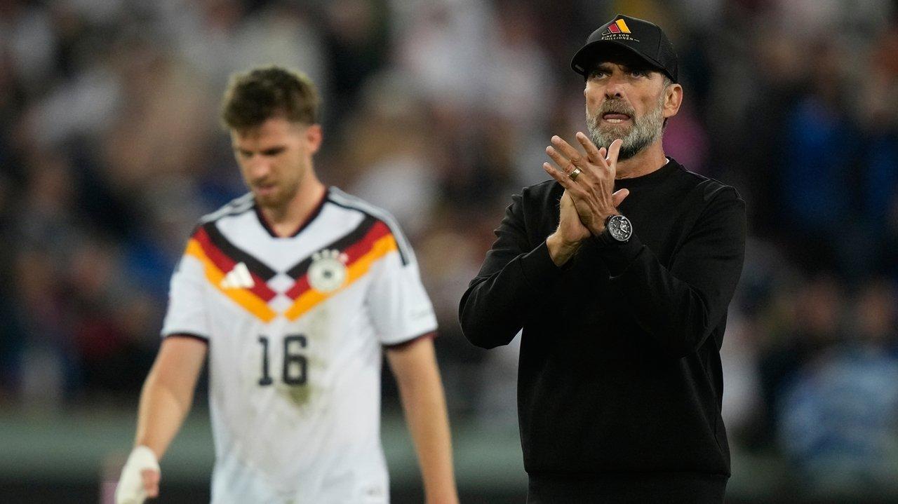 "Cỗ xe tăng" bế tắc và sai lầm chí mạng của Klopp