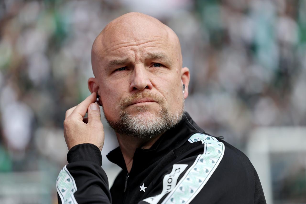 Gladbach ôm hận vì bán rẻ Winsley Boteli