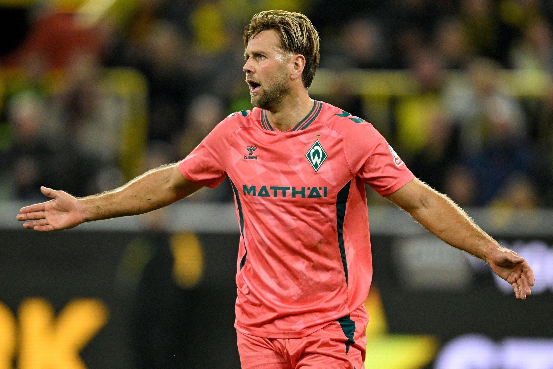 10 phút sụp đổ và sai lầm hệ thống của hàng thủ Dortmund