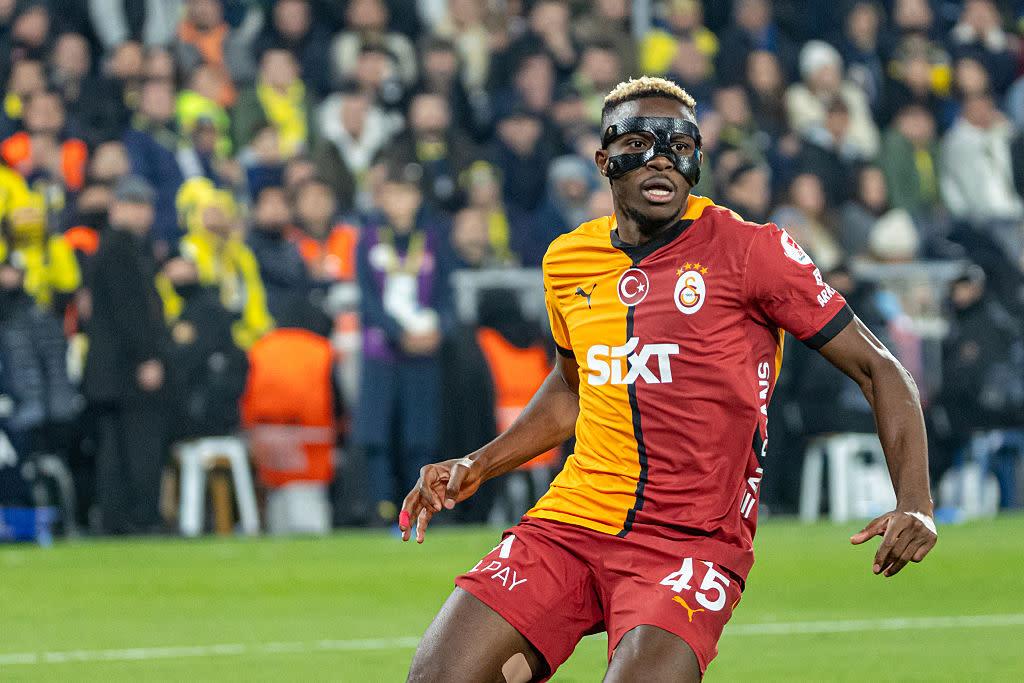 Victor Osimhen 'muốn trở thành' cầu thủ hưởng lương cao nhất MU mùa hè này