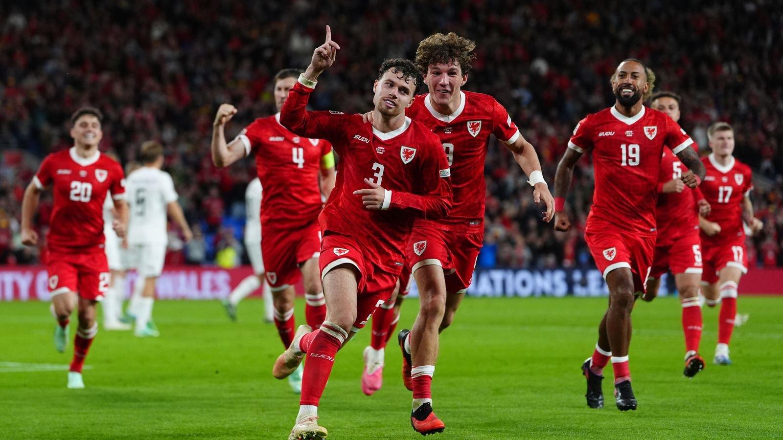 Xứ Wales lội ngược dòng hạ gục Na Uy