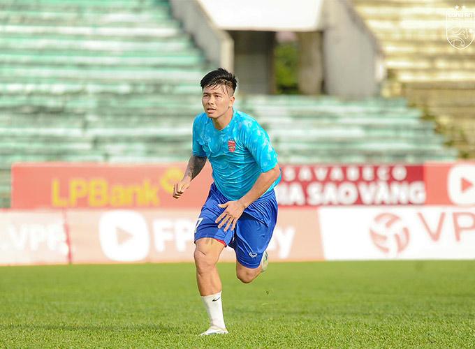 Ngỡ ngàng với điểm đến mới của trung vệ nổi tiếng U23 Việt Nam