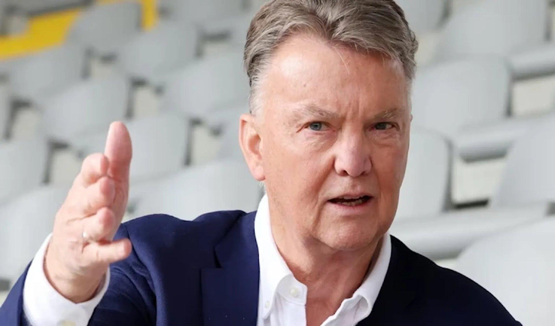 Cơn giận của Louis van Gaal: Khi bóng đá bị vắt kiệt vì tiền