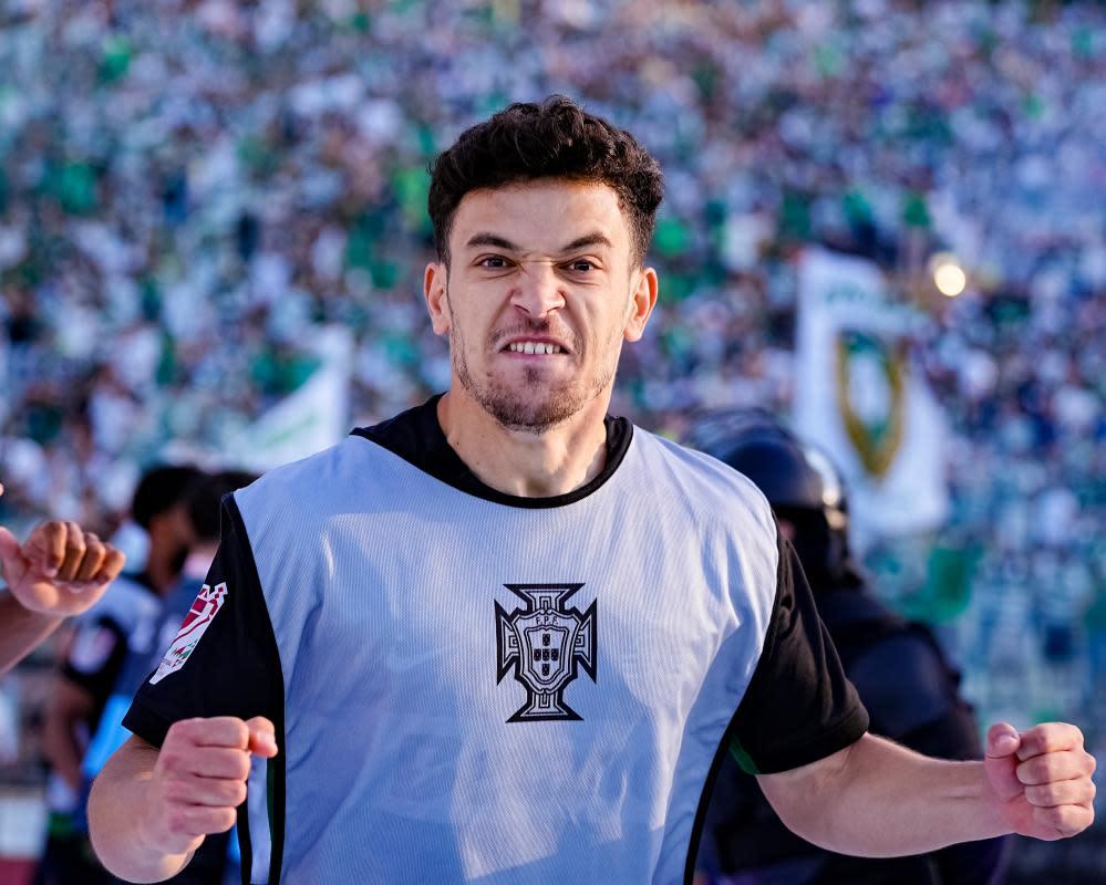 Tin đồn chuyển nhượng: Man Utd thay Fernandes bằng Gonçalves?